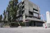 Πάτρα - Πρώην Κτίριο Υπηρεσιών Λιμένα: Τόση εσωστρέφεια για ένα «κουφάρι»;