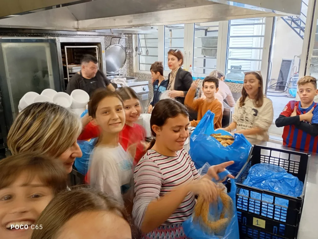 Πάτρα: Υπάρχουν τόσοι άνθρωποι που πεινούν; ΦΩΤΟ Πάτρα: Υπάρχουν τόσοι άνθρωποι που πεινούν; ΦΩΤΟ