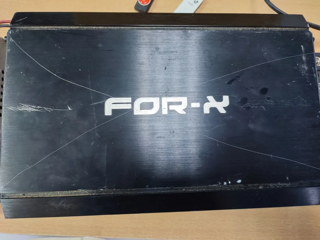 Ιδού τα κατασχεθέντα αντικείμενα της συμμορίας που είχε σαρώσει τον Πύργο - Ανήκει κάποιο σε εσάς; Ιδού τα κατασχεθέντα αντικείμενα της συμμορίας που είχε σαρώσει τον Πύργο - Ανήκει κάποιο σε εσάς;