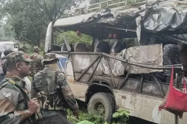 Ινδία: Τουλάχιστον 19 νεκροί από φωτιά σε λεωφορείο στο Ρατζαστάν