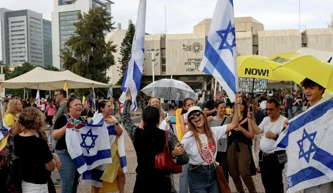 «Σε ισχύ η συμφωνία ανάμεσα σε Ισραήλ-Γάζα», έπεσαν οι πρώτες υπογραφές