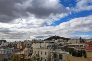 Ο καιρός σήμερα Κυριακή: Πτώση της θερμοκρασίας, πού θα σημειωθούν βροχές, η πρόγνωση για την Πάτρα