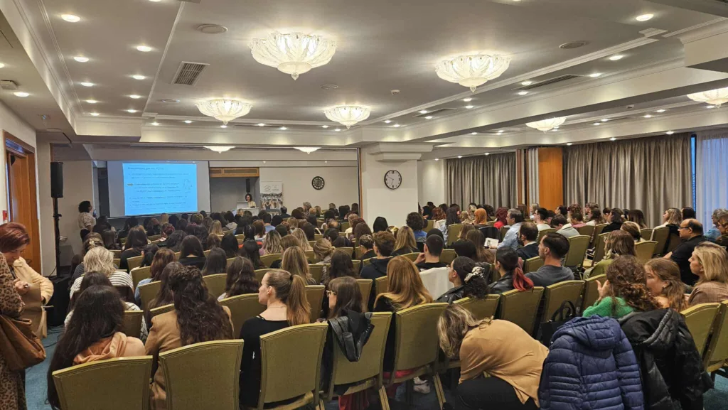 «Εφηβεία και Εξαρτήσεις»: Ισχυρό μήνυμα πρόληψης από την Αχαΐα – 200 συμμετέχοντες στην ημερίδα του «Καλλίπολις» ΦΩΤΟ
