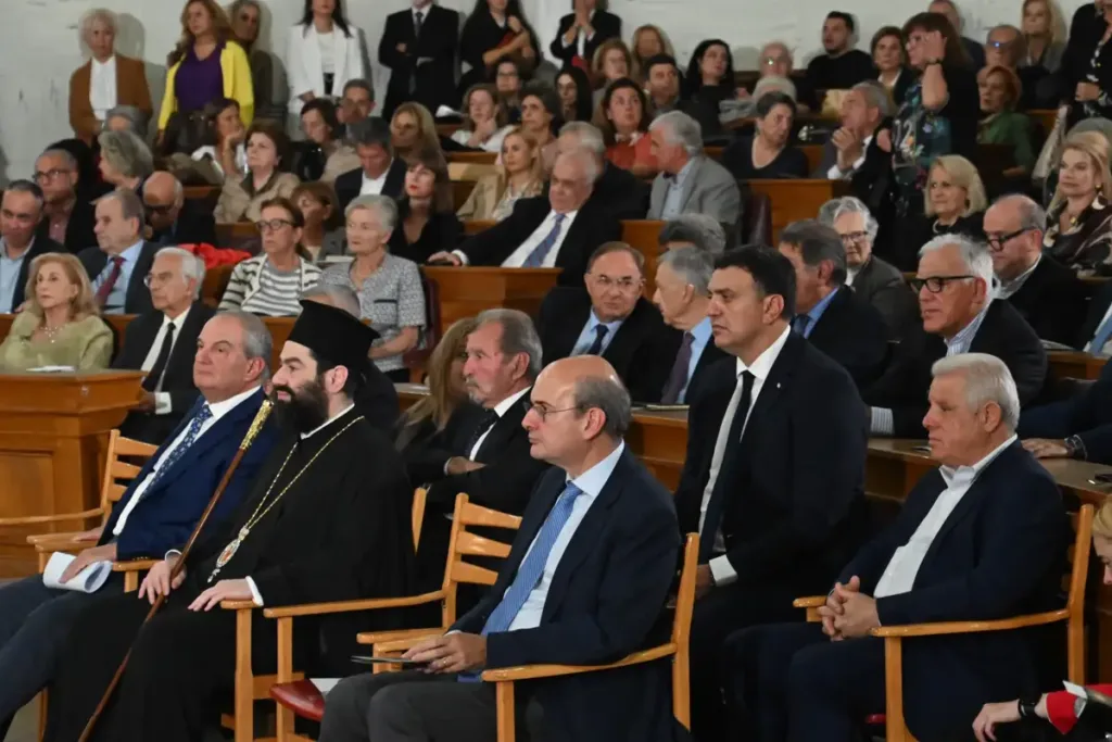Καραμανλής: Αιχμές προς την κυβέρνηση και προειδοποίηση για πολιτική κρίση που μπορεί να εξελιχθεί σε εθνική
