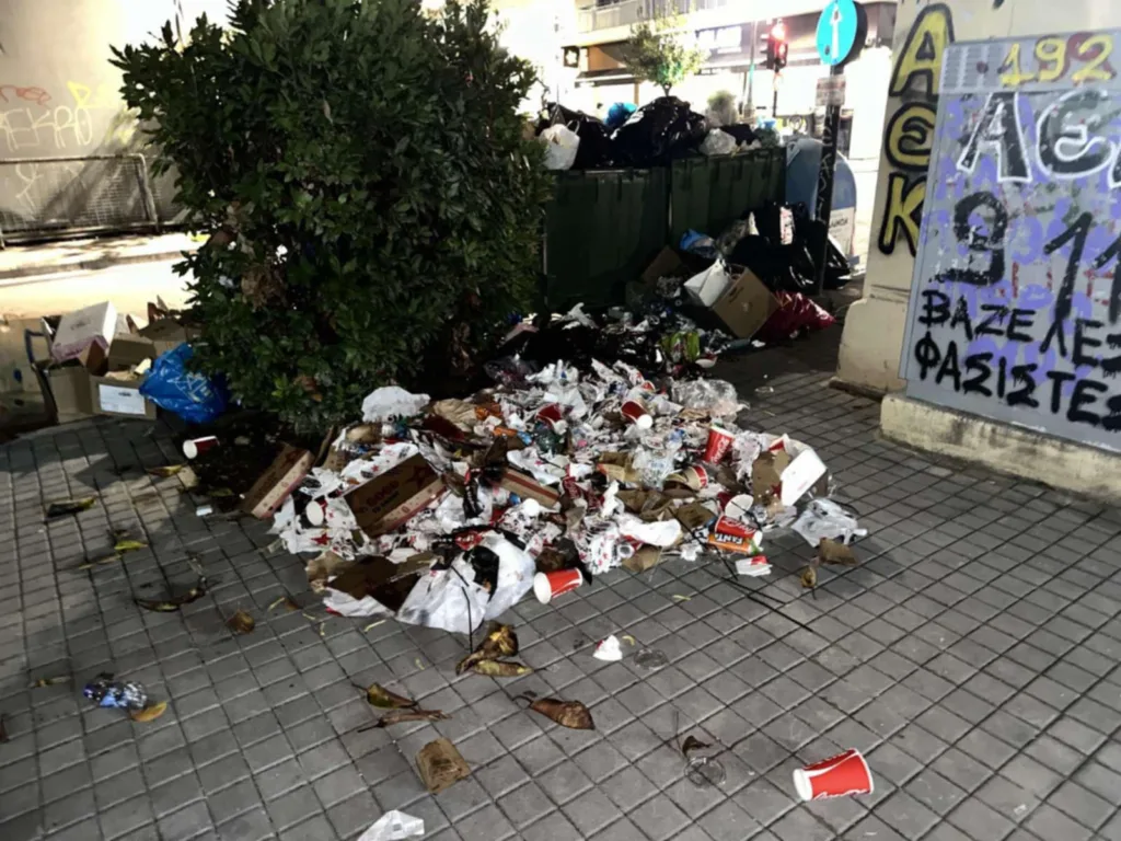 Μικρές χωματερές στην Πάτρα: Καθαριότητα εκτός ελέγχου Μικρές χωματερές στην Πάτρα: Καθαριότητα εκτός ελέγχου