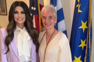 Συνάντηση Κίμπερλι Γκίλφοϊλ με την Ελληνίδα πρέσβη στην Ουάσινγκτον