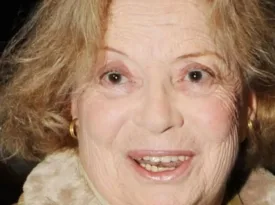 Έφυγε η Άννα Κυριακού, η «θεία Μπεμπέκα» από τις «Τρεις Χάριτες»
