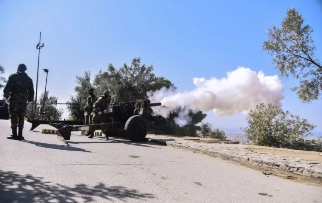 Λυκαβηττός: «Επεσαν» οι κανονιοβολισμοί για την επέτειο της 28ης Οκτωβρίου