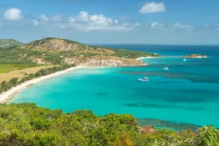 Ξέχασαν 80χρονη επιβάτιδα κρουαζιερόπλοιου σε νησί και τη βρήκαν νεκρή!