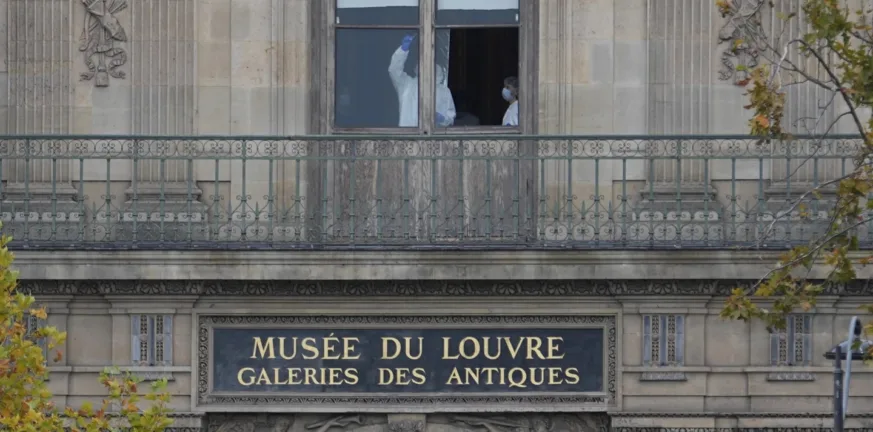 Παρίσι: Νέα σύλληψη για την κλοπή στο Λούβρο
