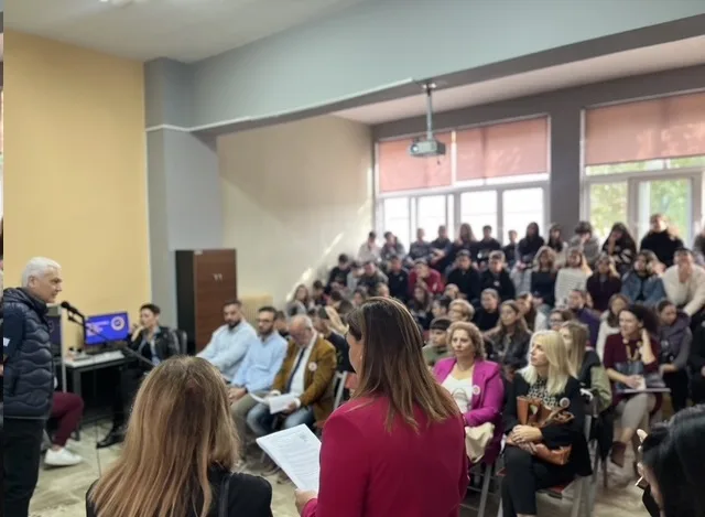 Λύκειο Αιγείρας: «Time to Move - Ανακαλύπτοντας τις Ευκαιρίες στην Ευρώπη» ΦΩΤΟ