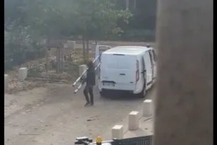 Γαλλία: Ένοπλοι ντυμένοι αστυνομικοί μπήκαν σε εργαστήριο χρυσού στη Λυών ΒΙΝΤΕΟ