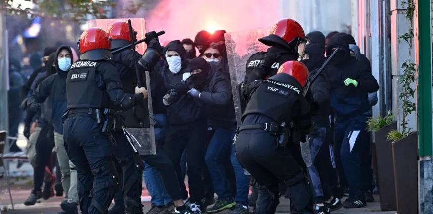 Ισπανία - Βιτόρια: Ακροδεξιοί είχαν συγκεντρωθεί για τα 50 χρόνια από το θάνατο του Φράνκο - Έγιναν επεισόδια