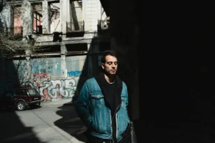 ΝΕΑ ΕΚΔΟΣΗ: «TELL ME» του Γιώργου Μαραζιώτη – Η φωνή των εργαζομένων
