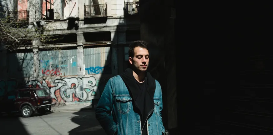 ΝΕΑ ΕΚΔΟΣΗ: «TELL ME» του Γιώργου Μαραζιώτη - Η φωνή των εργαζομένων ΝΕΑ ΕΚΔΟΣΗ: «TELL ME» του Γιώργου Μαραζιώτη - Η φωνή των εργαζομένων