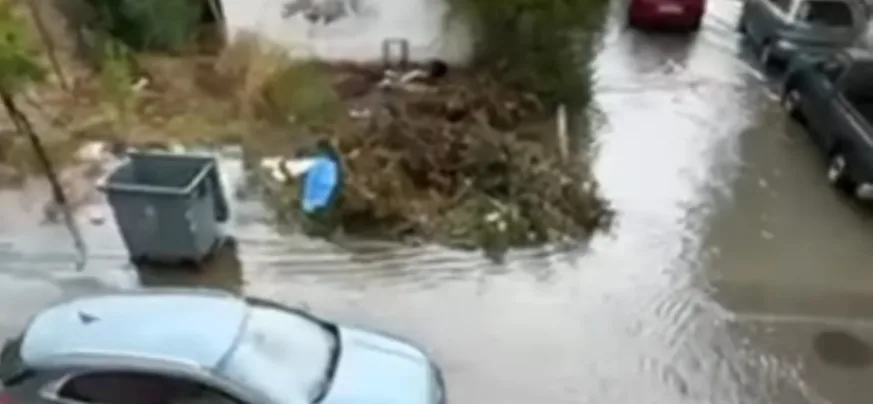 Στο Μεσολόγγι πλημμύρισαν κεντρικοί δρόμοι! ΒΙΝΤΕΟ
