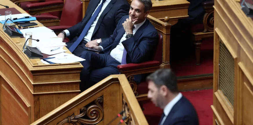 Βουλή: Έντονη αντιπαράθεση Μητσοτάκη - Ανδρουλάκη για το Μνημείο του Αγνώστου Στρατιώτη - Δείτε ΑΠΕΥΘΕΙΑΣ τη συζήτηση Βουλή: Έντονη αντιπαράθεση Μητσοτάκη - Ανδρουλάκη για το Μνημείο του Αγνώστου Στρατιώτη - Δείτε ΑΠΕΥΘΕΙΑΣ τη συζήτηση