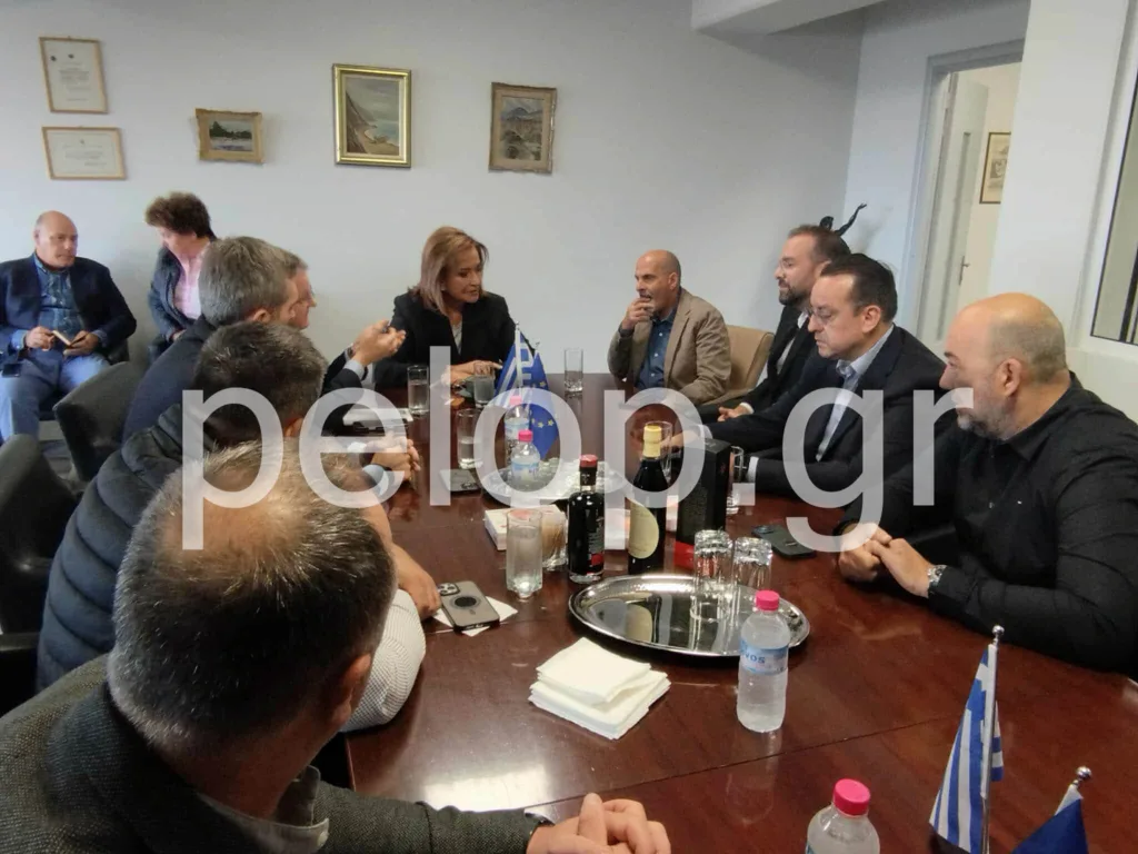 Μπακογιάννη στην Πάτρα: Στο επίκεντρο αρδευτικά έργα, ευλογιά, ΕΒΟ και κρουαζιέρα ΦΩΤΟ-ΒΙΝΤΕΟ
