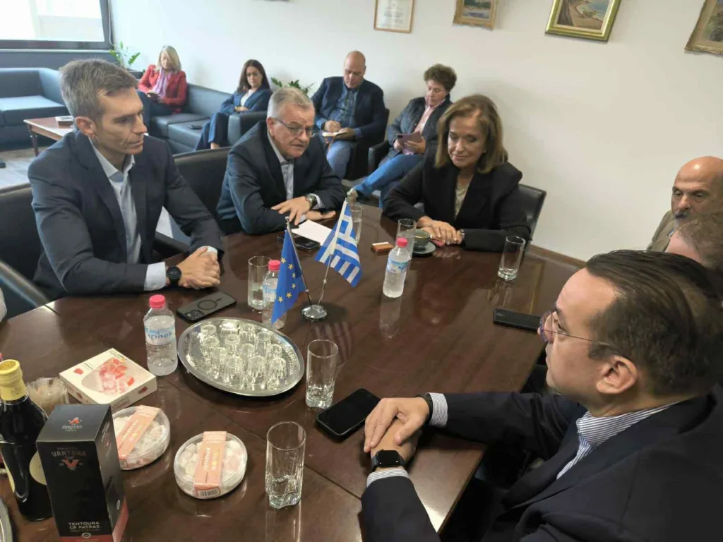 Η Ντόρα Μπακογιάννη «πρέσβειρα» της Πάτρας για την ένταξή της στον χάρτη της κρουαζιέρας Η Ντόρα Μπακογιάννη «πρέσβειρα» της Πάτρας για την ένταξή της στον χάρτη της κρουαζιέρας