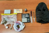 Μεσολόγγι: Χειροπέδες για διακίνηση ναρκωτικών και οπλοκατοχή