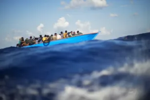 Τουλάχιστον 40 νεκροί σε ναυάγιο με παράτυπους μετανάστες στην Τυνησία