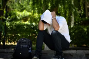«17 χρόνια τον φρόντιζα. Δεν μπορώ άλλο», η ατάκα της μητέρας του ανήλικου στους υπαλλήλους του κέντρου φροντίδας στην Πάτρα