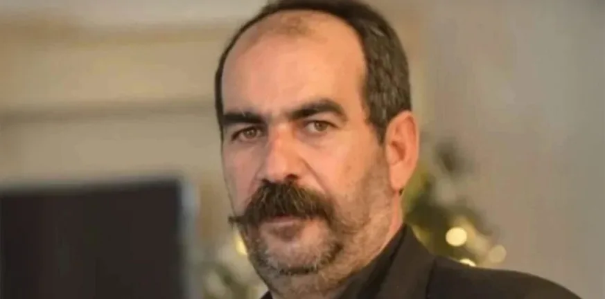 «Αν νομίζουν όλοι ότι θα ξεπλυθούν πάνω μου, θα γελάσουμε καλά», στην αντεπίθεση ο «φραπές» «Αν νομίζουν όλοι ότι θα ξεπλυθούν πάνω μου, θα γελάσουμε καλά», στην αντεπίθεση ο «φραπές»
