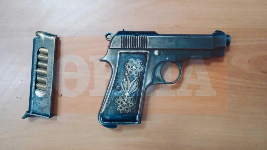 Φυλακές Κορυδαλλού: Εντοπίστηκε θαμμένο πιστόλι με 8 σφαίρες ΦΩΤΟ Φυλακές Κορυδαλλού: Εντοπίστηκε θαμμένο πιστόλι με 8 σφαίρες ΦΩΤΟ