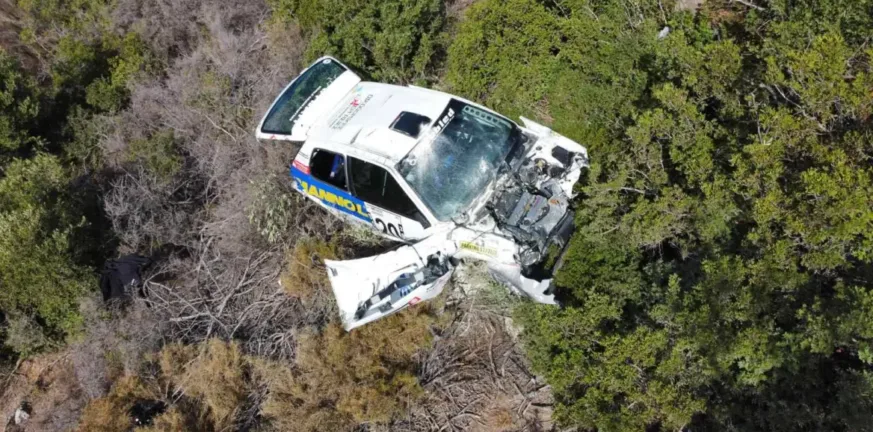 Στην Ανάβαση Βραχασίου σώθηκε ο οδηγός, στον γκρεμό το αυτοκίνητο! ΒΙΝΤΕΟ Στην Ανάβαση Βραχασίου σώθηκε ο οδηγός, στον γκρεμό το αυτοκίνητο! ΒΙΝΤΕΟ