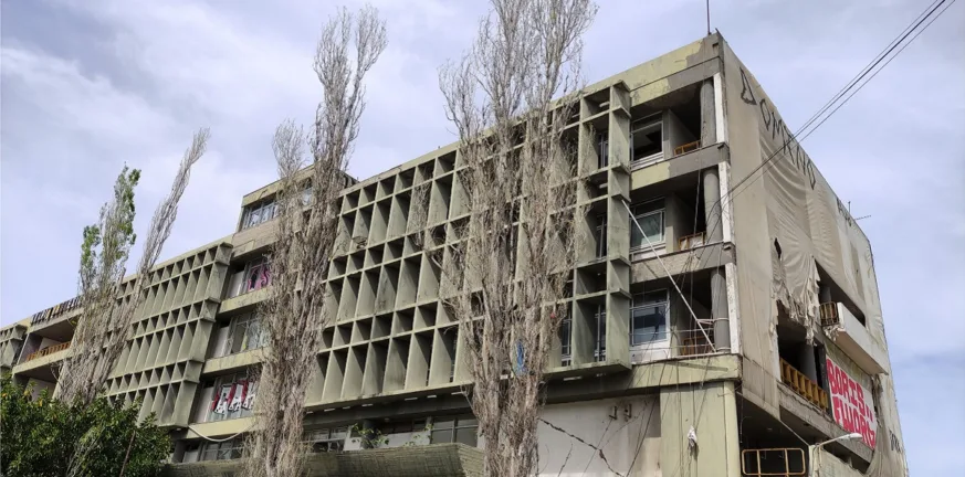 Πρώην κτίριο Λιμένα Πατρών: Διαγωνισμός για κατεδάφιση του «κουφαριού» στο παλιό Λιμάνι - Τελειώνει η 15ετής εγκατάλειψη