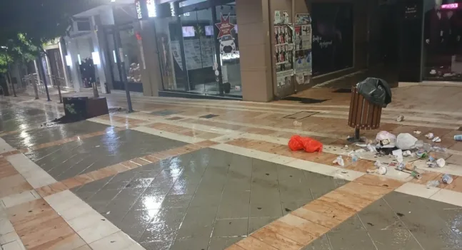 Αγρίνιο: Αγνωστοι δράστες ρήμαξαν το κέντρο της πόλης...