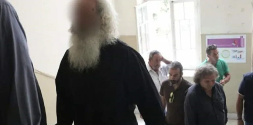 Σε 79χρονο επιβλήθηκε ποινή κατ' οίκον περιορισμό για 13,7 χρόνια! Σε 79χρονο επιβλήθηκε ποινή κατ' οίκον περιορισμό για 13,7 χρόνια!