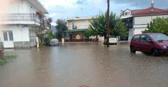Μεσολόγγι: Ξυλοκόπησαν δημοτικό υπάλληλο, επιχειρούσε στις πλημμύρες ΦΩΤΟ