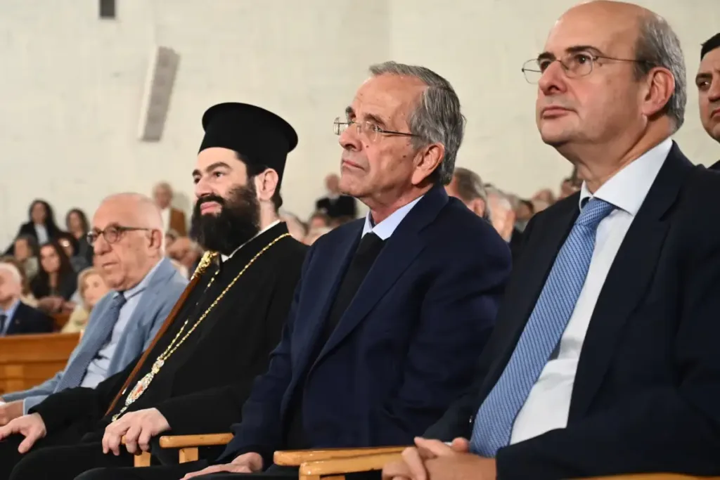 Καραμανλής: Αιχμές προς την κυβέρνηση και προειδοποίηση για πολιτική κρίση που μπορεί να εξελιχθεί σε εθνική
