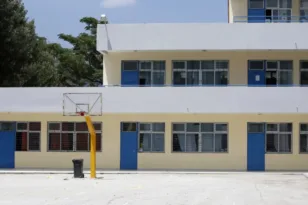 Ασπρόπυργος: 10χρονο κοριτσάκι κατέρρευσε και πέθανε στο προαύλιο του σχολείου της Ασπρόπυργος: 10χρονο κοριτσάκι κατέρρευσε και πέθανε στο προαύλιο του σχολείου της