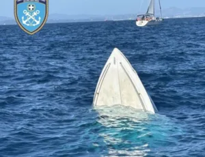 Ηγουμενίτσα: Κινηματογραφική σύλληψη Αλβανού σε ημιβυθισμένο σκάφος! ΦΩΤΟΓΡΑΦΙΕΣ Ηγουμενίτσα: Κινηματογραφική σύλληψη Αλβανού σε ημιβυθισμένο σκάφος! ΦΩΤΟΓΡΑΦΙΕΣ