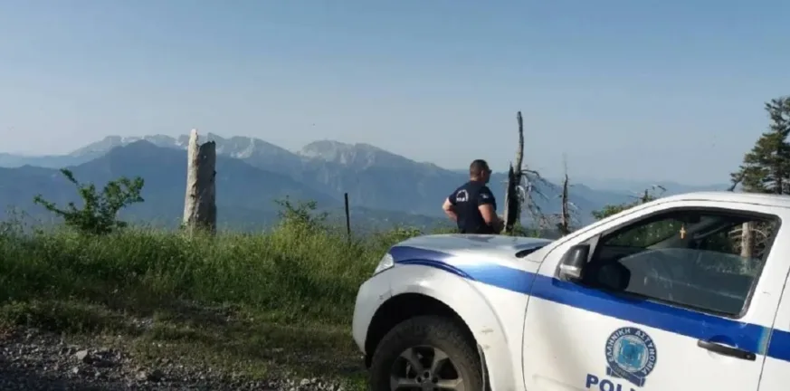Από τα σύνορα στη Μανωλάδα: Σύλληψη διακινητή που μετέφερε οκτώ μετανάστες για αγροτικές εργασίες Από τα σύνορα στη Μανωλάδα: Σύλληψη διακινητή που μετέφερε οκτώ μετανάστες για αγροτικές εργασίες