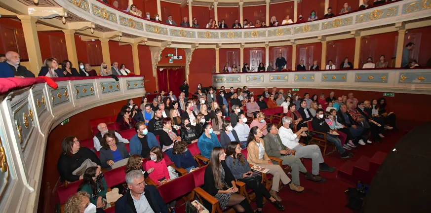 Πάτρα: «Ξεμπλοκάρει» η αποκατάσταση του «Απόλλωνα» - Ανοίγει ο δρόμος για τη δημοπράτηση του Δημοτικού Θεάτρου Πάτρα: «Ξεμπλοκάρει» η αποκατάσταση του «Απόλλωνα» - Ανοίγει ο δρόμος για τη δημοπράτηση του Δημοτικού Θεάτρου