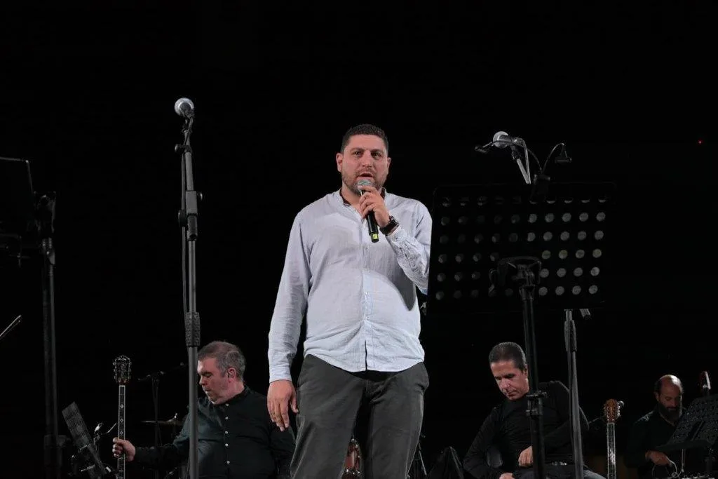 Στην Πάτρα τραγούδησαν ξανά τον Μίκη: Συναυλία αφιέρωμα στην Περιβόλα ΦΩΤΟ