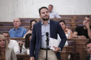 Γλυφάδα: Έκλεψαν το πορτοφόλι του αντιπεριφερειάρχη Αττικής Χρήστου Θεοδωρόπουλου