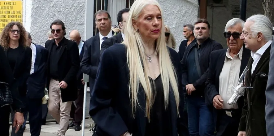 Η μουσική σώπασε για τον Γιώργο Νιάρχο: Συγκίνηση στο τελευταίο αντίο - Συντετριμμένη η Μάρα Θρασυβουλίδου Η μουσική σώπασε για τον Γιώργο Νιάρχο: Συγκίνηση στο τελευταίο αντίο - Συντετριμμένη η Μάρα Θρασυβουλίδου