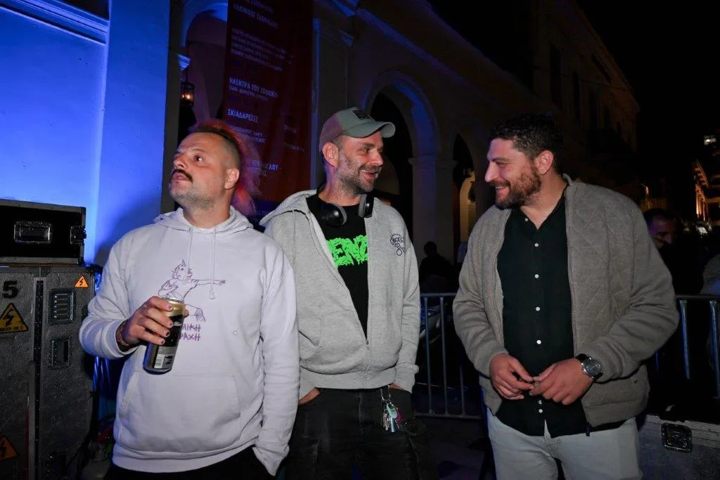 Η Πάτρα χόρεψε στους ρυθμούς των «Θραξ Πάνκc» και των «Banda Entopica» στην πλατεία Γεωργίου