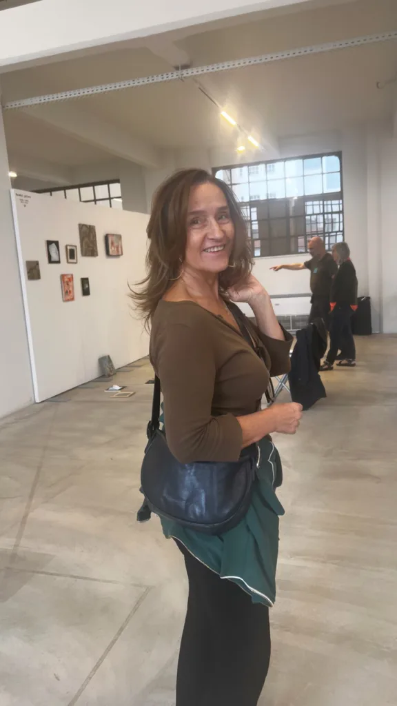 Η Πατρινή εικαστικός Τίτα Μπονάτσου στην έκθεση “FACES” του Platforms Project 2025