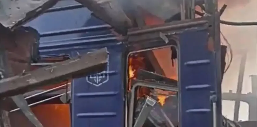 Επίθεση της Ρωσίας σε τρένο στην Ουκρανία, ο Ζελένσκι κάνει λόγο για 30 νεκρούς! ΒΙΝΤΕΟ