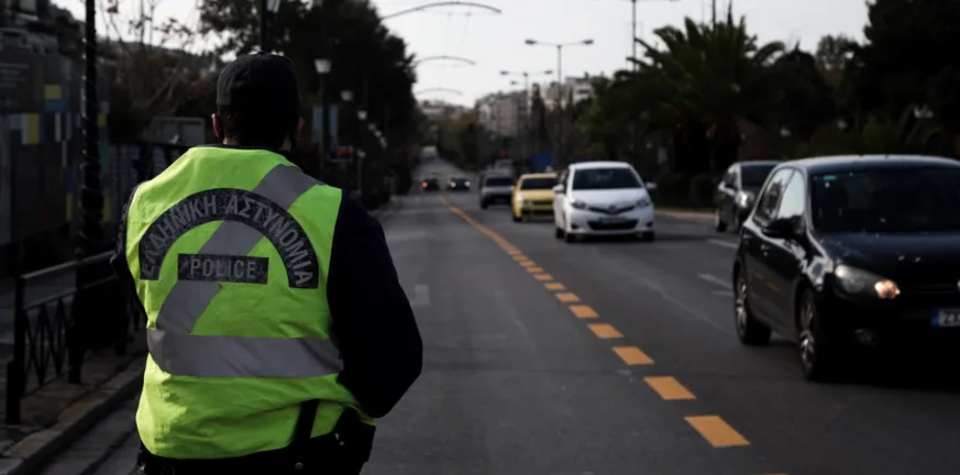 Σαρωτικοί έλεγχοι στα social media: Παράνομες ομάδες ενημέρωναν για μπλόκα της Τροχαίας, δύο συλλήψεις Σαρωτικοί έλεγχοι στα social media: Παράνομες ομάδες ενημέρωναν για μπλόκα της Τροχαίας, δύο συλλήψεις