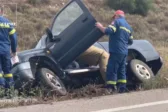 Τροχαίο στην Αμφιλοχία με ανατροπή, απεγκλωβίστηκε η οδηγός ΒΙΝΤΕΟ