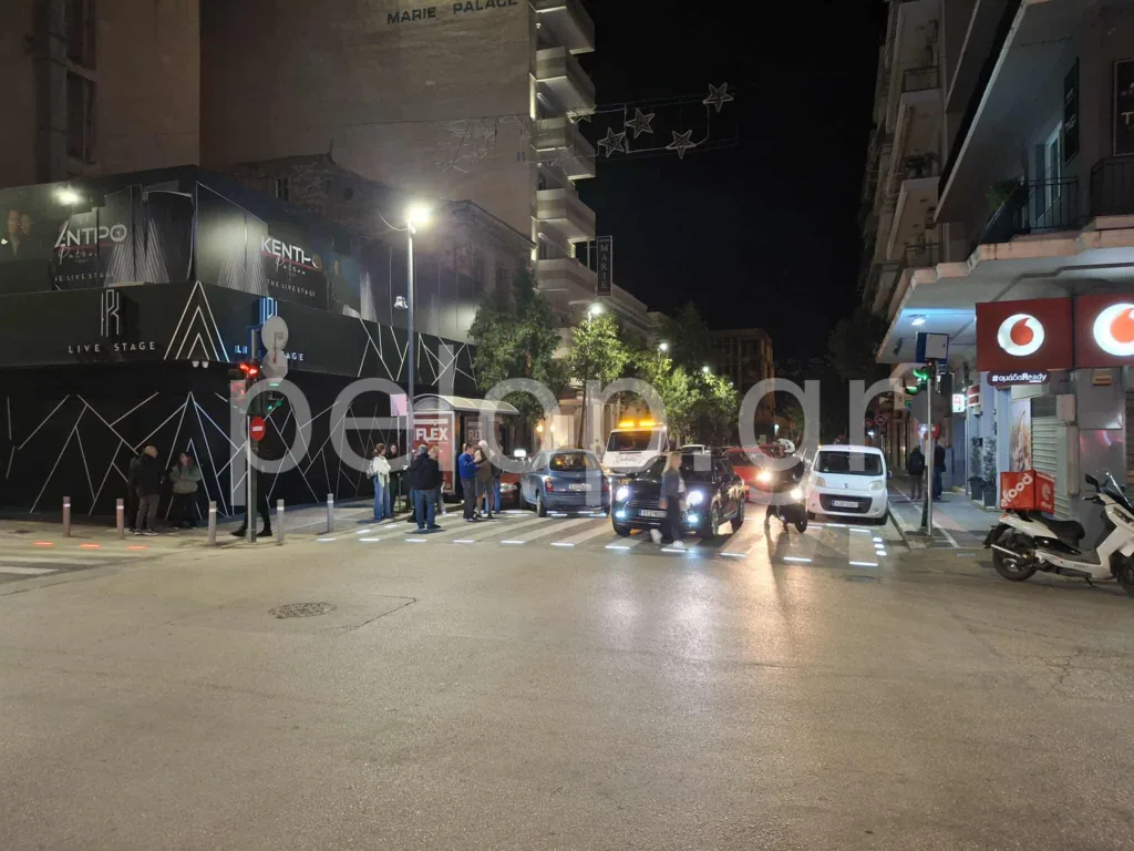 Πάτρα: Τροχαίο στη Γούναρη, οδηγός συνέχισε ευθεία και συγκρούστηκε με άλλο όχημα ΦΩΤΟ Πάτρα: Τροχαίο στη Γούναρη, οδηγός συνέχισε ευθεία και συγκρούστηκε με άλλο όχημα ΦΩΤΟ