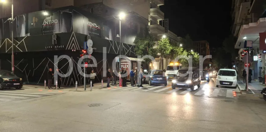 Πάτρα: Τροχαίο στη Γούναρη, οδηγός συνέχισε ευθεία και συγκρούστηκε με άλλο όχημα ΦΩΤΟ Πάτρα: Τροχαίο στη Γούναρη, οδηγός συνέχισε ευθεία και συγκρούστηκε με άλλο όχημα ΦΩΤΟ