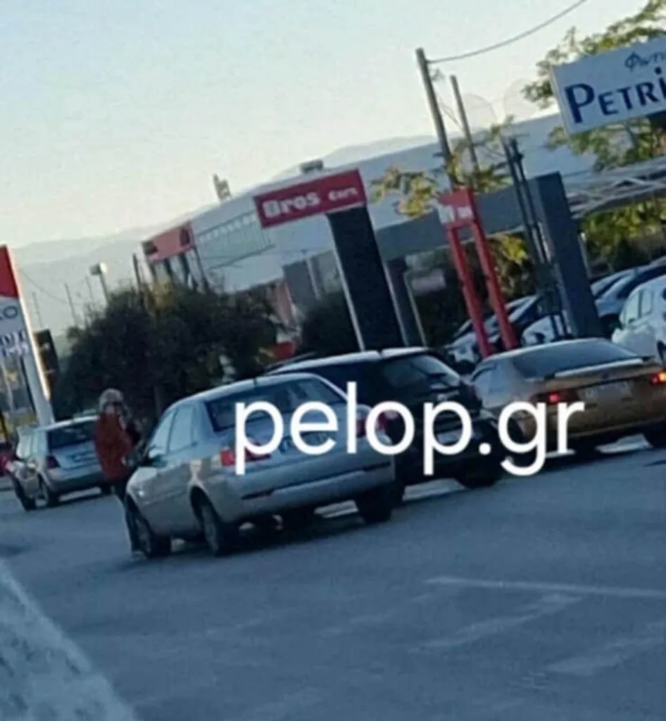 Πάτρα: Τροχαίο στην Κανελλοπούλου και μποτιλιάρισμα ΦΩΤΟ