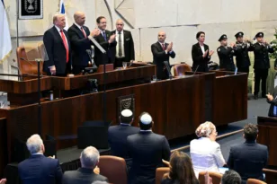 Ιστορική ομιλία Τραμπ από το Ισραήλ: «Ο πόλεμος στη Γάζα τελείωσε – Μια νέα αρχή για την ειρήνη»